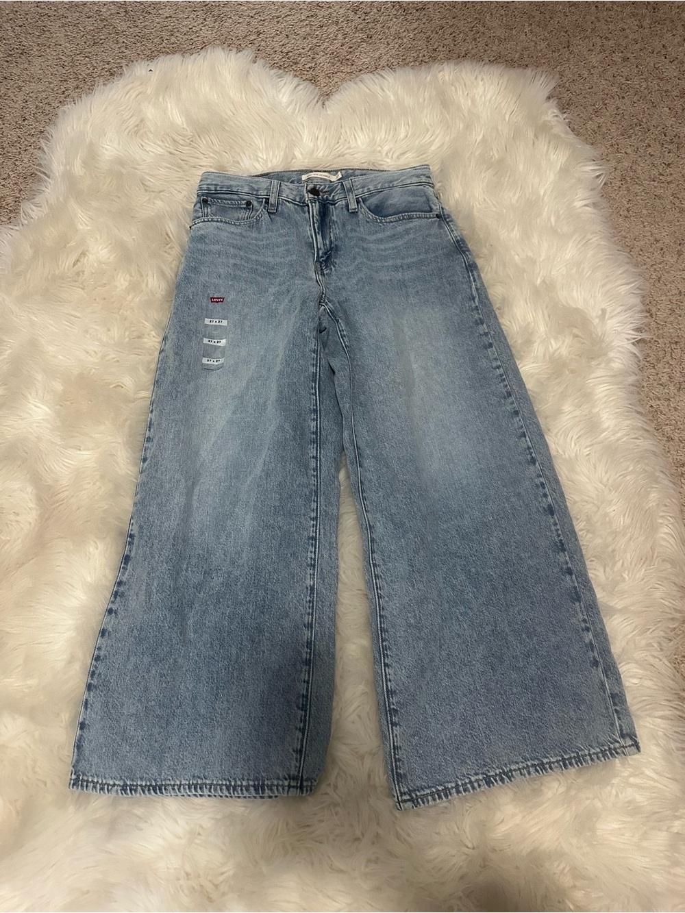 Levi's middy Wide-Leg ankle High-Rise Jeans 27X27 new without tags